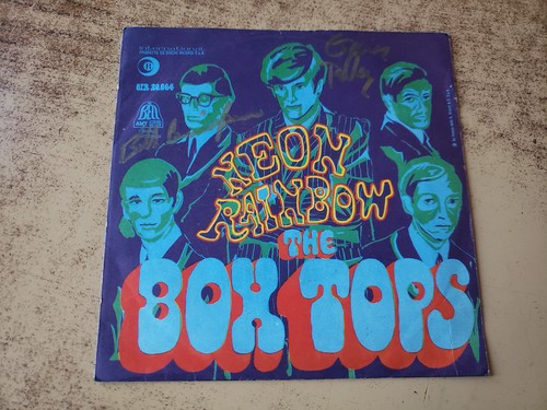 Guaranteed autographed 1960s - 2,